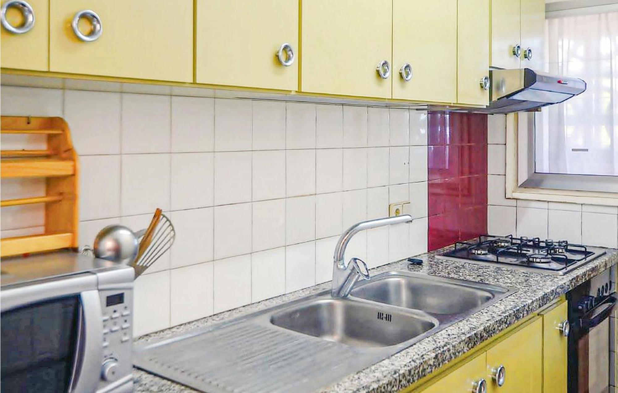 Awesome Apartment In Santa Susanna With Kitchen Exteriér fotografie