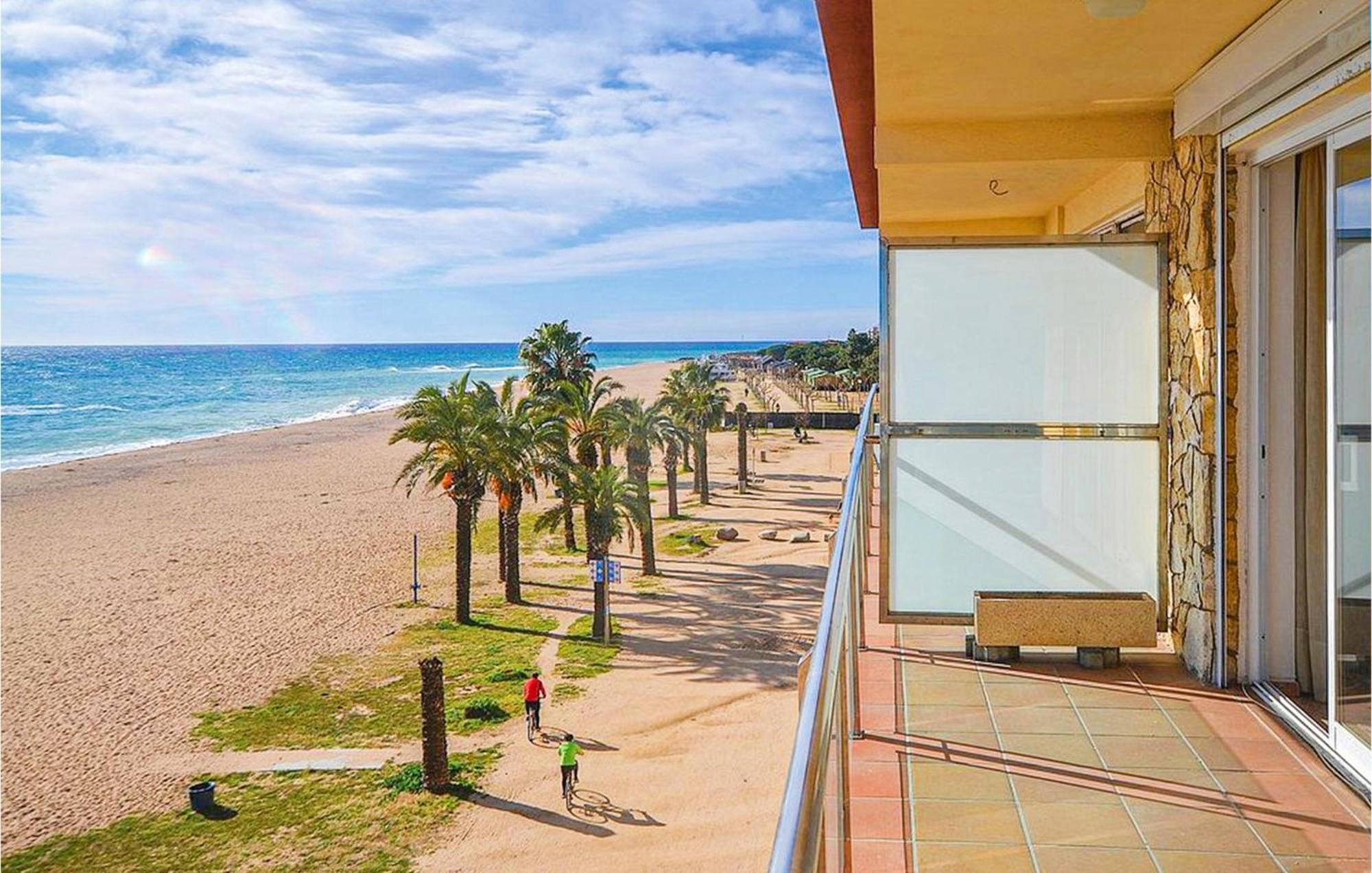 Awesome Apartment In Santa Susanna With Kitchen Exteriér fotografie